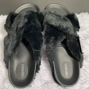 PLUSH CRISSCROSS SLIPPERS